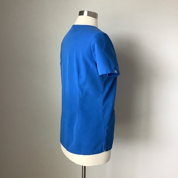 FIGS Technical Collection Scrub Top XS  Pockets FW1100 - Picture 7 of 13